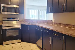 3433 NW 44th St, Oakland Park, FL 33309 - Photo 19