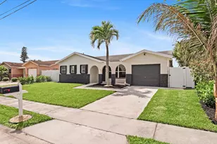 22267 SW 57th Ave, Boca Raton, FL 33428 - Photo 3