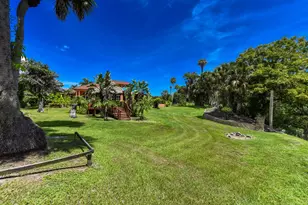 3646 S Jenkins Rd, Fort Pierce, FL 34981 - Photo 21