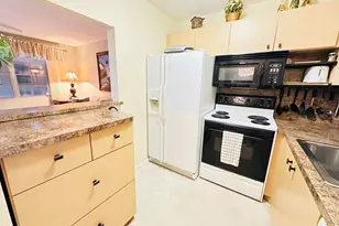 2132 Cambridge F, Deerfield Beach, FL 33442 - Photo 11