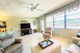 2132 Cambridge F, Deerfield Beach, FL 33442 - Photo 3