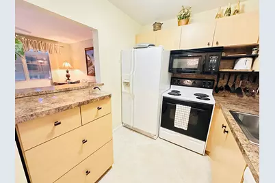 2132 Cambridge F, Deerfield Beach, FL 33442 - Photo 11