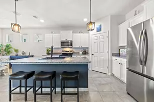 2165 SW Hawk River Dr Dr SW, Vero Beach, FL 32962 - Photo 9