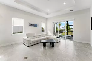 12325 Frontline Ln, Palm Beach Gardens, FL 33412 - Photo 9