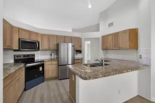 103 Oxford Ct, Royal Palm Beach, FL 33411 - Photo 19