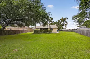 103 Oxford Ct, Royal Palm Beach, FL 33411 - Photo 59