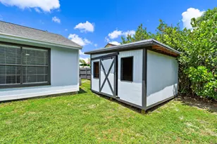 141 Rosewood Cir, Jupiter, FL 33458 - Photo 37