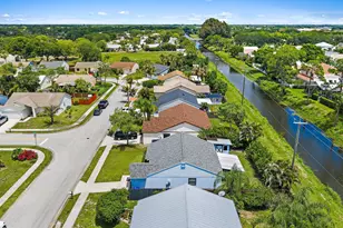 141 Rosewood Cir, Jupiter, FL 33458 - Photo 39