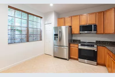 8065 Murano Circle, Palm Beach Gardens, FL 33418 - Photo 13