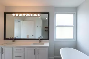 8065 Murano Cir, Palm Beach Gardens, FL 33418 - Photo 23