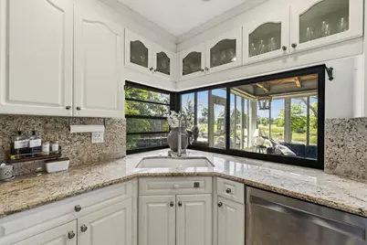 8015 SE Trenton Avenue, Hobe Sound, FL 33455 - Photo 9
