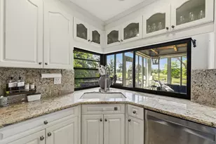 8015 SE Trenton Ave, Hobe Sound, FL 33455 - Photo 9