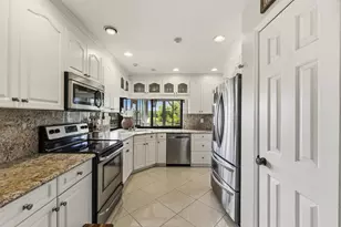 8015 SE Trenton Ave, Hobe Sound, FL 33455 - Photo 11