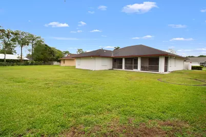 132 Kings Way, Royal Palm Beach, FL 33411 - Photo 31