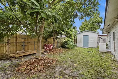 8230 SW 4th Place, North Lauderdale, FL 33068 - Photo 21