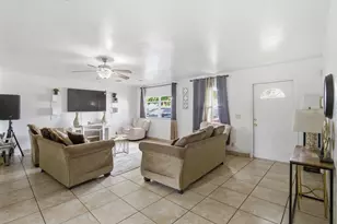 8230 SW 4th Pl, North Lauderdale, FL 33068 - Photo 11