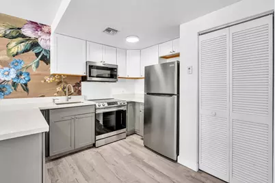 1460 Ocean Drive #205, Miami Beach, FL 33139 - Photo 13