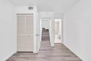 1460 Ocean Dr, Miami Beach, FL 33139 - Photo 25