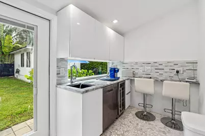 3305 NE 16th Court, Fort Lauderdale, FL 33305 - Photo 9