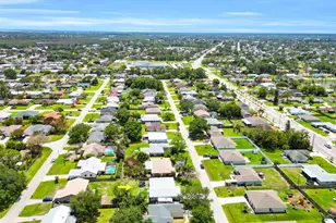 1333 SE Bayharbor St, Port Saint Lucie, FL 34983 - Photo 47
