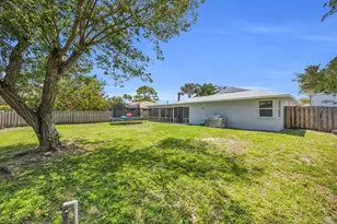 1333 SE Bayharbor St, Port Saint Lucie, FL 34983 - Photo 33