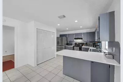 1333 SE Bayharbor Street, Port Saint Lucie, FL 34983 - Photo 9
