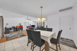 1333 SE Bayharbor St, Port Saint Lucie, FL 34983 - Photo 15