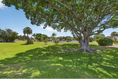 3 Greenway Vlg N #210, Royal Palm Beach, FL 33411 - Photo 43
