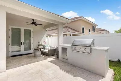 1050 Delray Lakes Drive, Delray Beach, FL 33444 - Photo 19