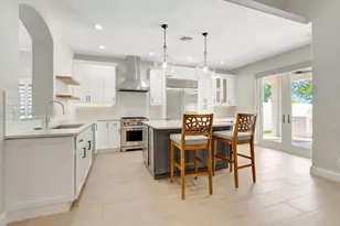 1050 Delray Lakes Dr, Delray Beach, FL 33444 - Photo 15