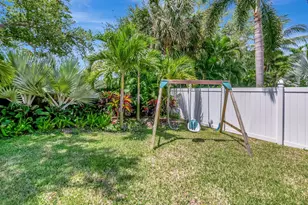 1050 Delray Lakes Dr, Delray Beach, FL 33444 - Photo 43