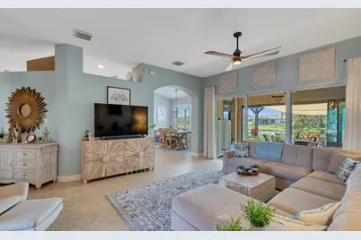 660 Tangelo Circle SW, Vero Beach, FL 32968 - Photo 5