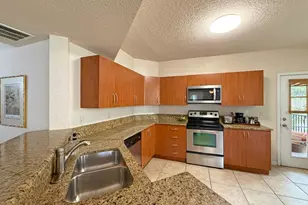 152 SW Peacock Blvd, Port Saint Lucie, FL 34986 - Photo 9