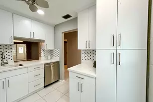 617 Laconia Cir, Lake Worth, FL 33467 - Photo 11
