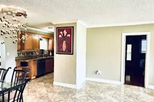 2611 NW 27th St, Oakland Park, FL 33311 - Photo 9