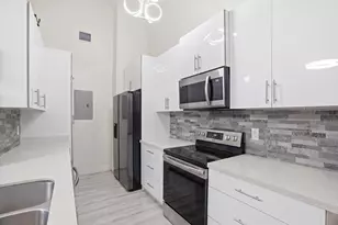3414 Freedom Dr, Hollywood, FL 33021 - Photo 3