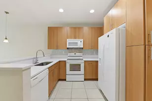 2423 NW 31st Ct, Oakland Park, FL 33309 - Photo 19