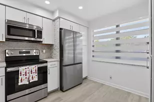 3201 Portofino Point, Coconut Creek, FL 33066 - Photo 3