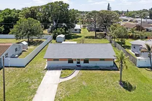 734 SE Arton Ln, Port Saint Lucie, FL 34983 - Photo 3