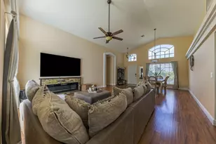 9 Meadows Park Ln, Boynton Beach, FL 33436 - Photo 3