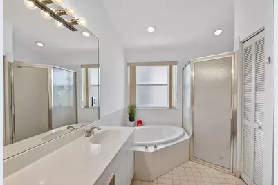 1033 Fairfax Circle W, Boynton Beach, FL 33436 - Photo 21
