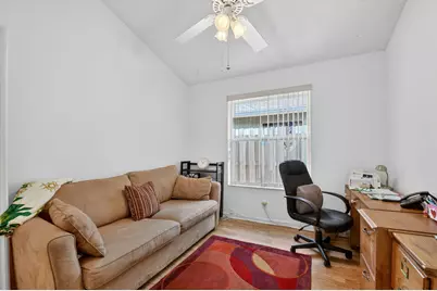 1033 Fairfax Circle W, Boynton Beach, FL 33436 - Photo 9