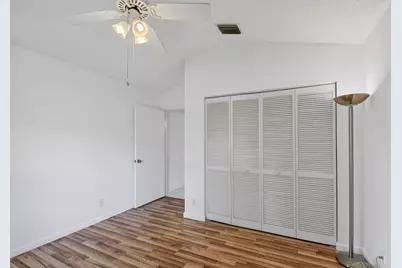 1033 Fairfax Circle W, Boynton Beach, FL 33436 - Photo 25