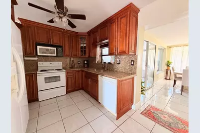 1014 SE 4th Court, Deerfield Beach, FL 33441 - Photo 5