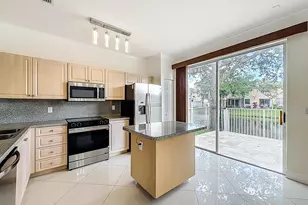 3990 NW 92nd Ave, Sunrise, FL 33351 - Photo 9