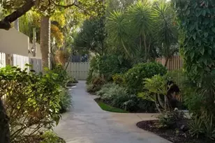 600 Executive Center Dr, West Palm Beach, FL 33401 - Photo 7