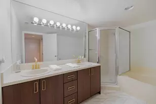 102 Half Moon Cir, Hypoluxo, FL 33462 - Photo 15
