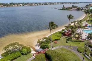 102 Half Moon Cir, Hypoluxo, FL 33462 - Photo 3