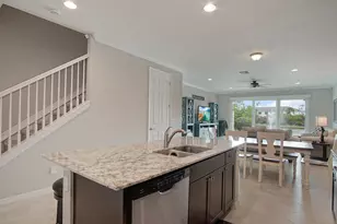 638 SW Glen Crest Way, Stuart, FL 34997 - Photo 9