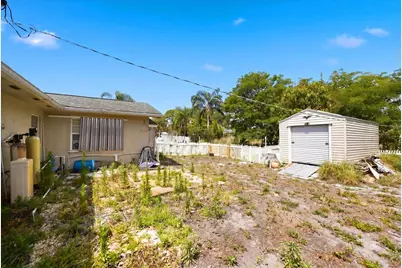 583 SE Greenway Terrace, Port Saint Lucie, FL 34983 - Photo 33